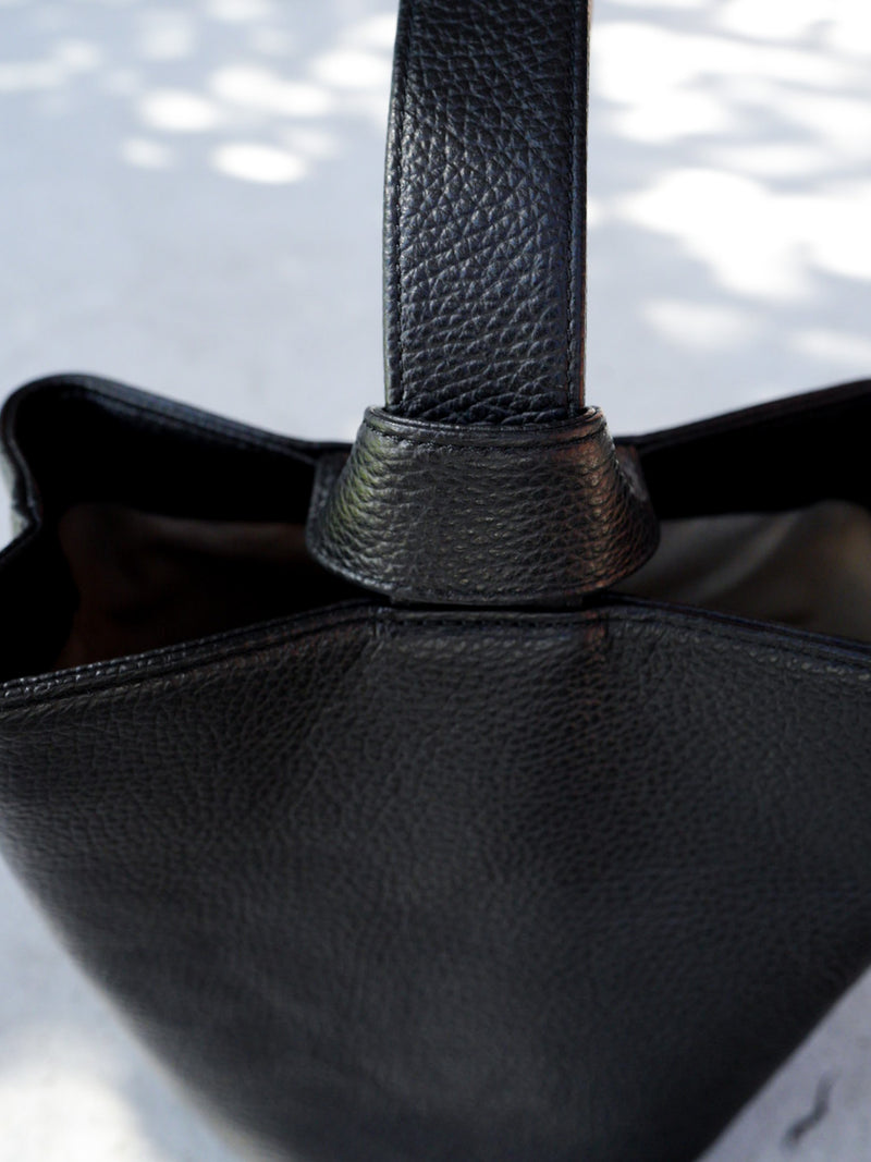 【先行予約 2026 Sprimg 最新作 POCO / shrink leather onehandle bag（ポコ/シュリンクレザーワンハンドルバック）