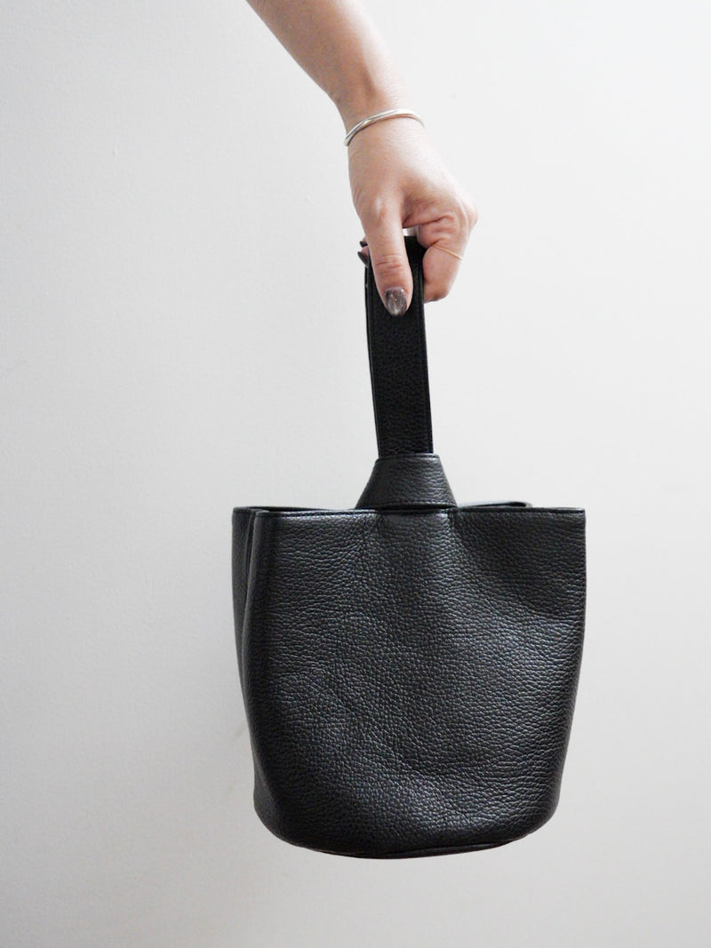 【先行予約 2026 Sprimg 最新作 POCO / shrink leather onehandle bag（ポコ/シュリンクレザーワンハンドルバック）