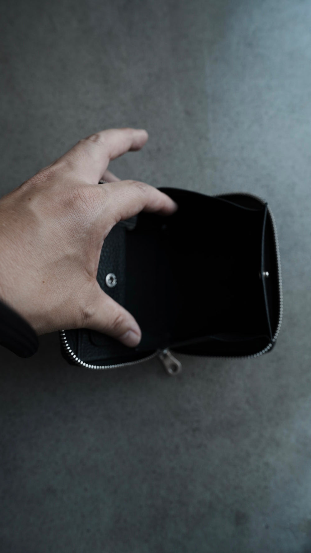 再入荷】Shrink leather mini wallet（シュリンクレザーミニ